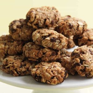 Oat and raisin cookies